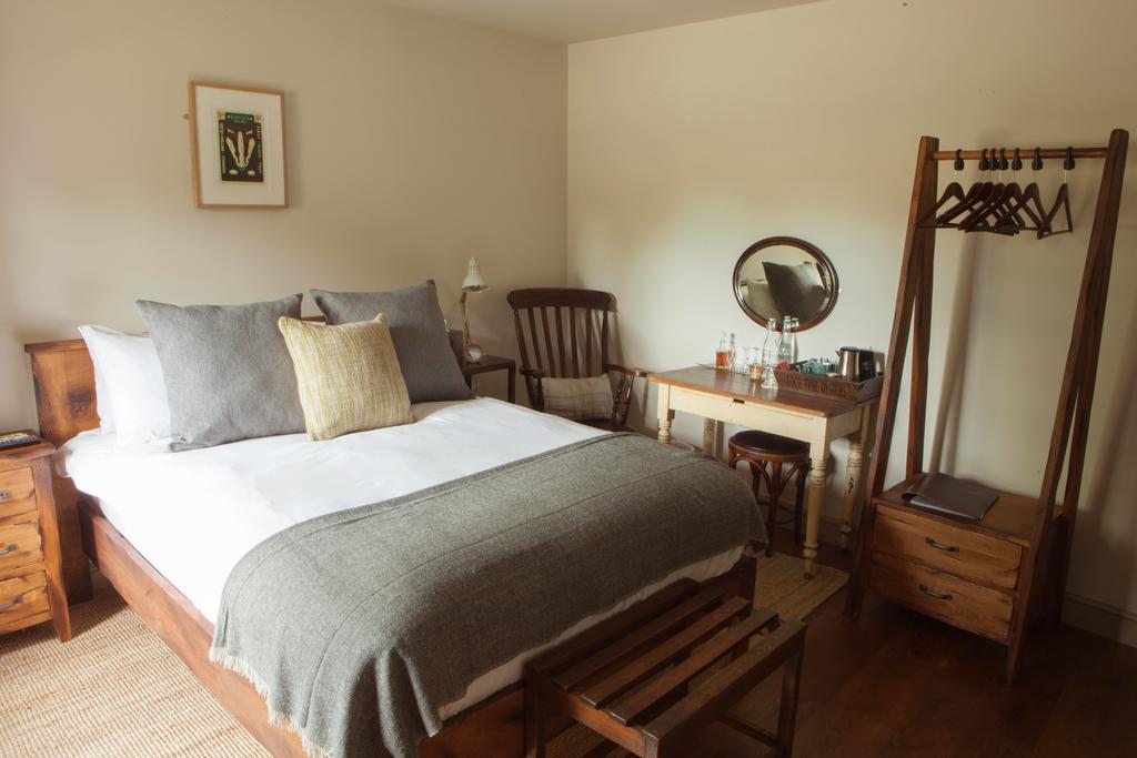 Killingworth Castle Hotel Woodstock Room photo